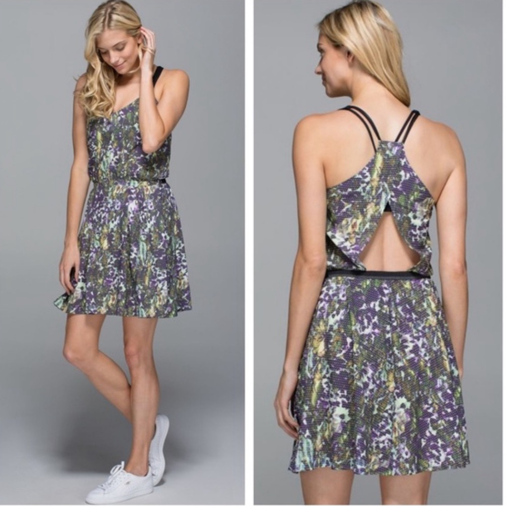 Lululemon Keyhole Back Dress Active Wear Material Size 8 EUC